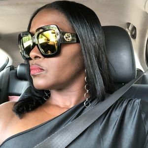 Meet your Posher, Sylvia